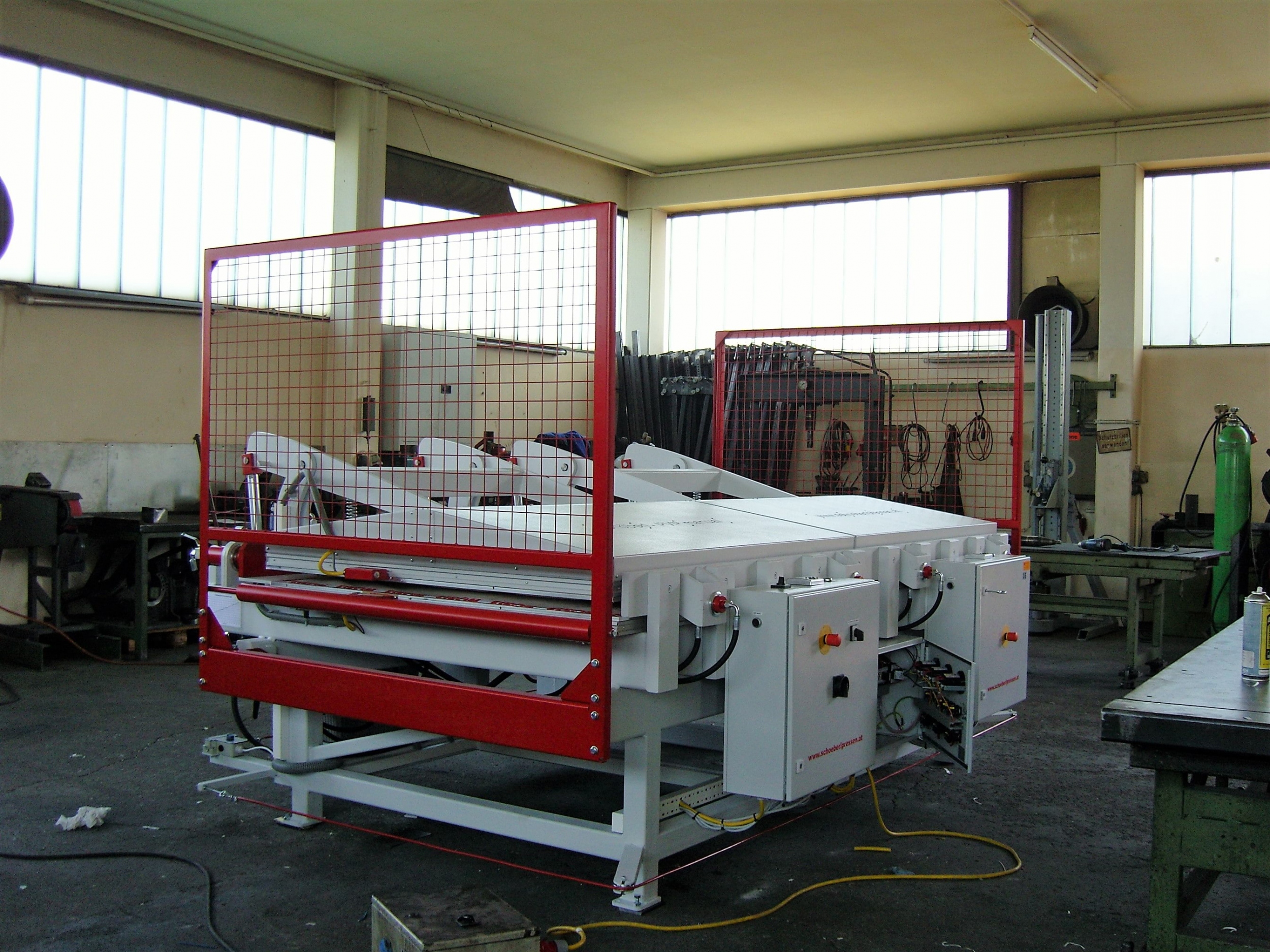 Hot Plate press with two working stations